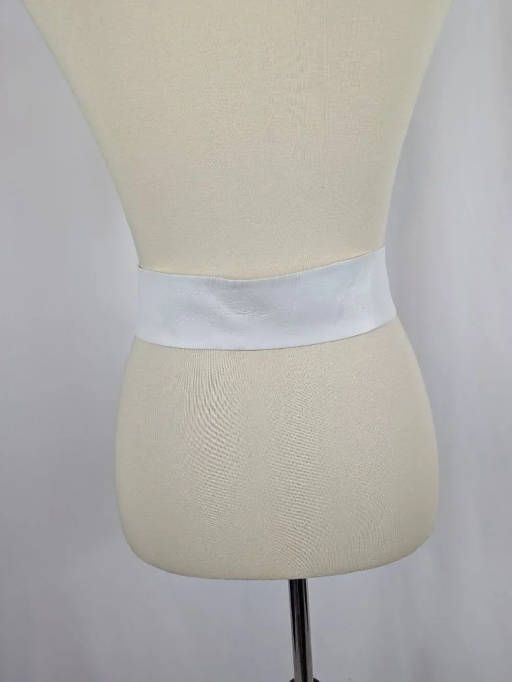 N/A vintage white